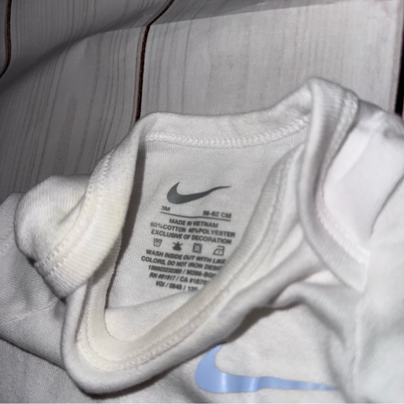 Baby Nike Outfit - Size 3 Months - Picture 4 of 7